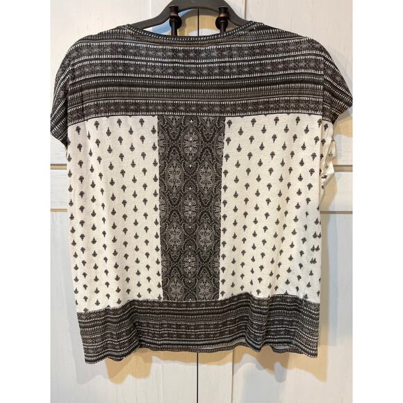 Lucky Brand Boho Beige Gray Print V Neck Short Sleeve Top Size Large - Picture 4 of 7